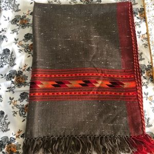 Woolen stole/shawl,authentic , color gray. red orange,black.